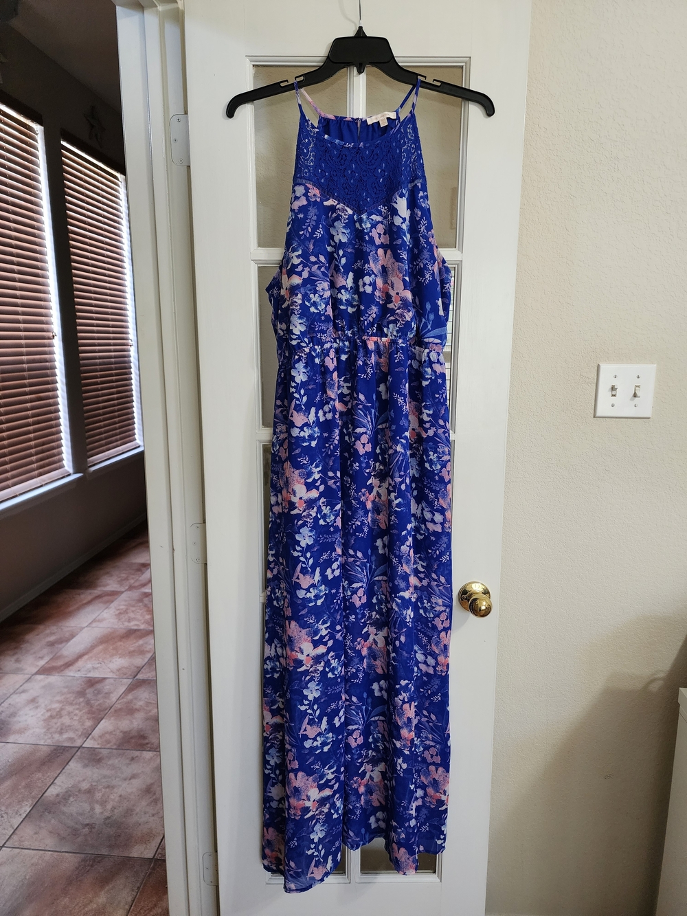 Skies Are Blue Floral Lace Halter Maxi Dress XL Style 94615 Vacation Blue